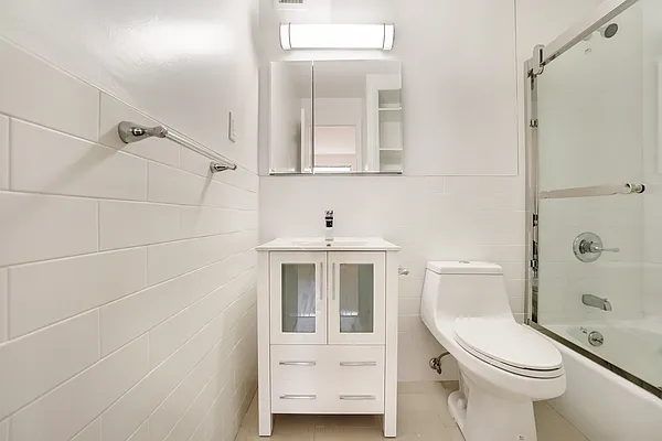 Rented by REAL New York | media 23