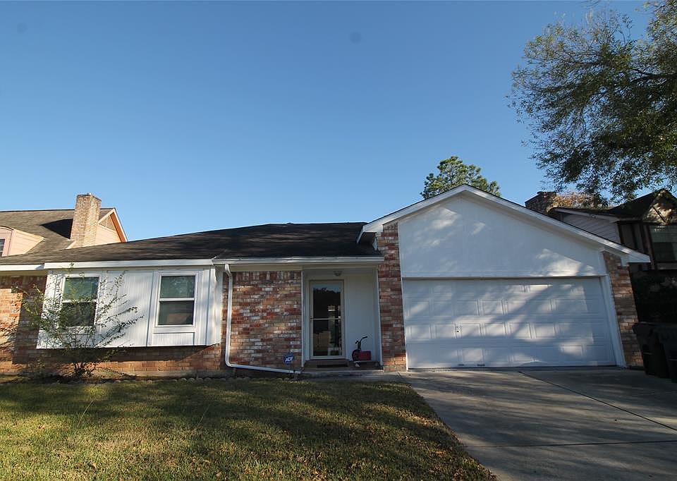 1st image of 3107 Sleepy Hollow Dr