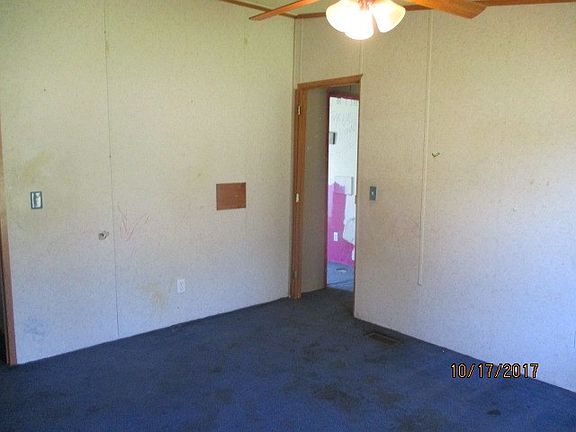 3rd image of 172 E Gate Dr