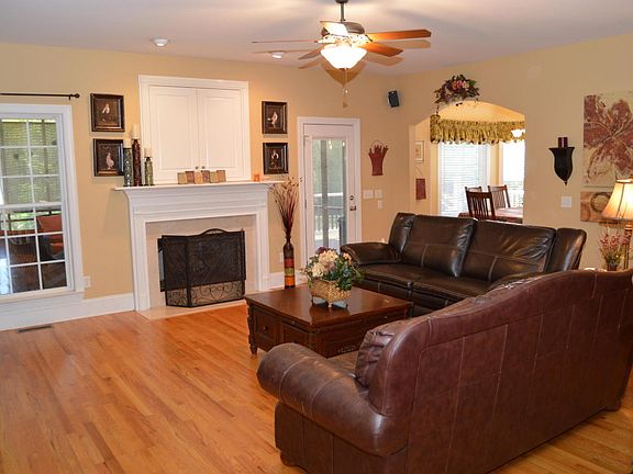 4th image of 7489 Tranquility Dr