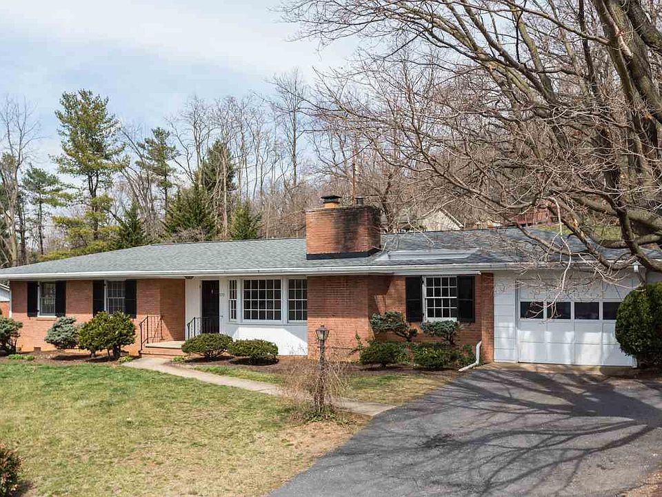 1st image of 1212 Woodcrest Cir