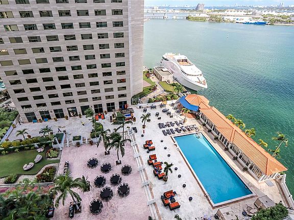 3rd image of 335 Biscayne Blvd #1808