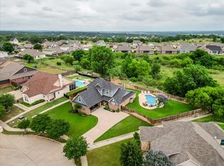 112 Camelot St, Glen Rose, TX 76043