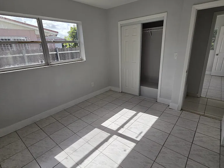 2455 NW 207th St — Photo 7