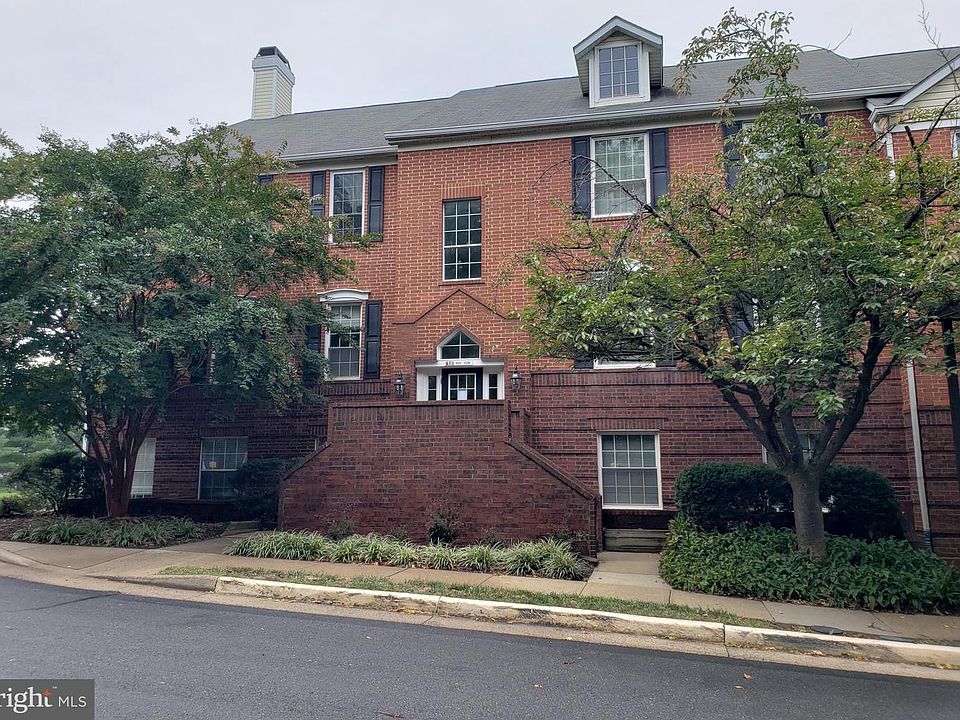 1st image of 678 Gateway Dr SE Unit 902