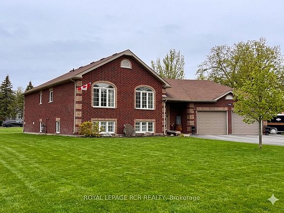 4th image of 10 Fisher Dr