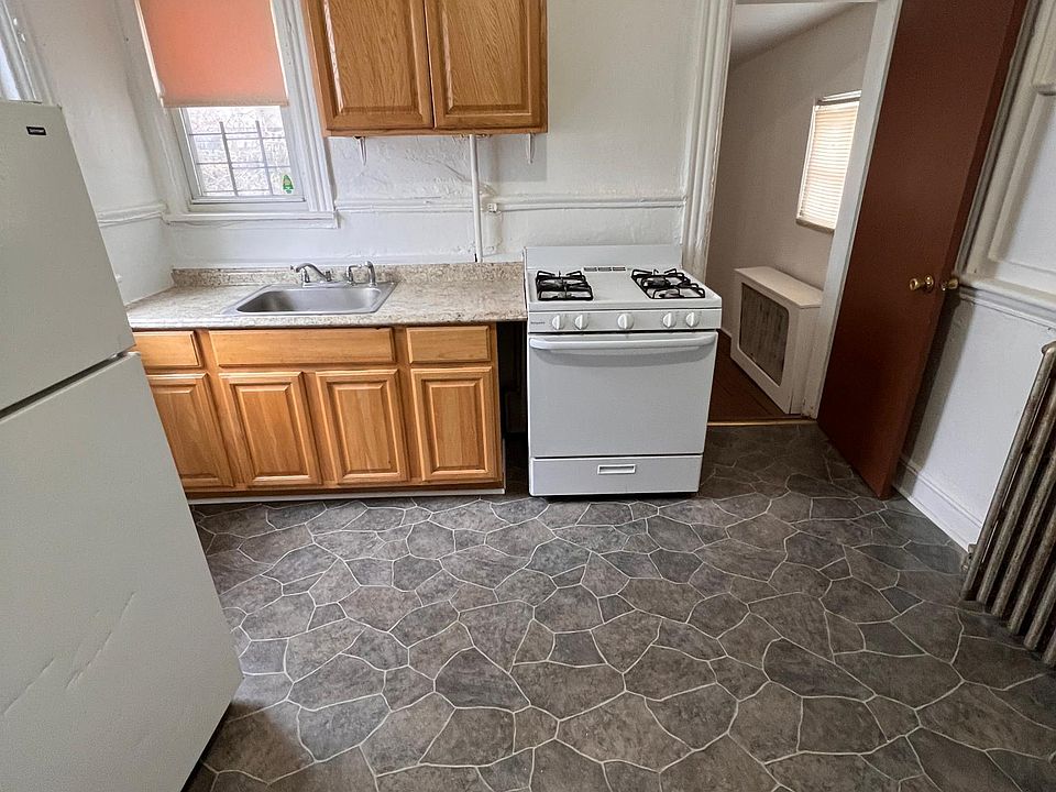 1st image of 333 S 6th Ave Floor 1