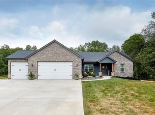 111 Wilder Wilderness Trl, Winfield, MO 63389
