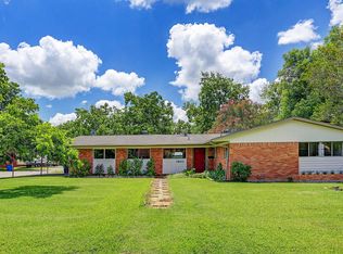 1803 Jones St, Rosenberg, TX 77471