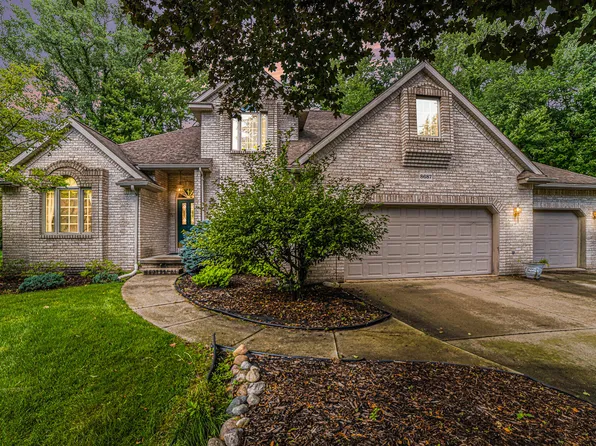 8687 Winding Brook Cir, Freeland, MI 48623