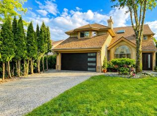 1476 Lansdowne Dr, Coquitlam, BC V3E 2S8