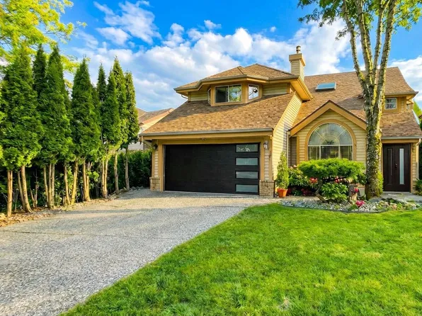 1476 Lansdowne Dr, Coquitlam, BC V3E 2S8