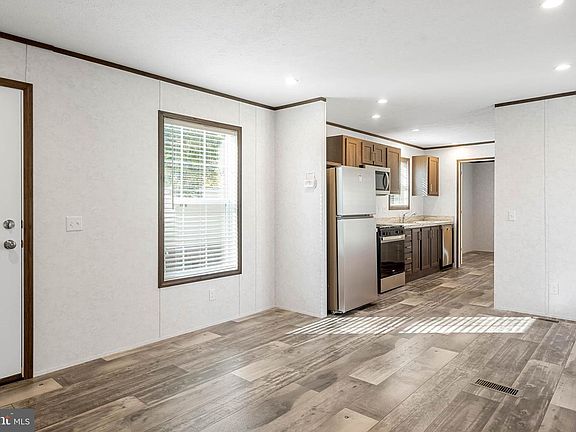 4th image of 24494 Blue Blvd
