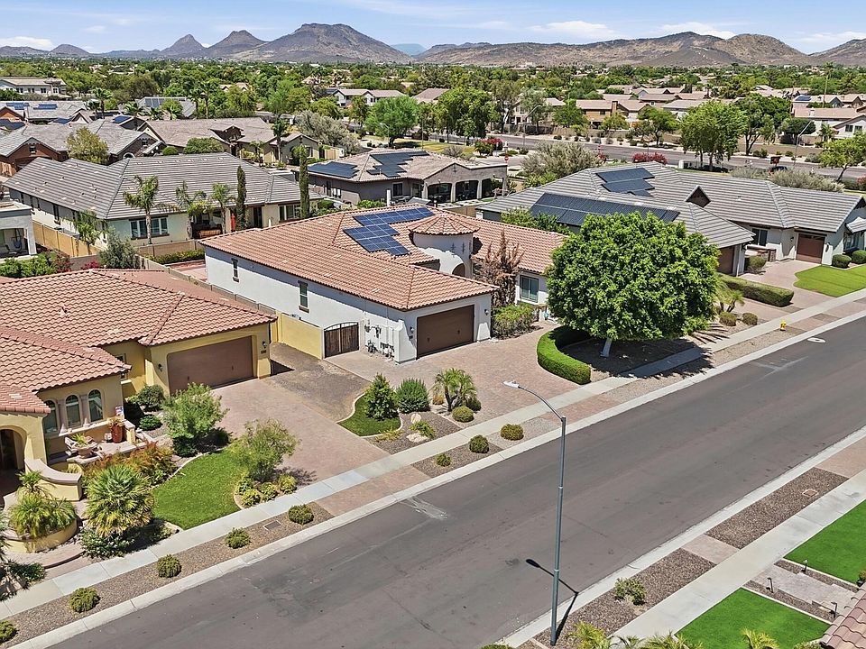 1st image of 7556 W CRYSTAL Road