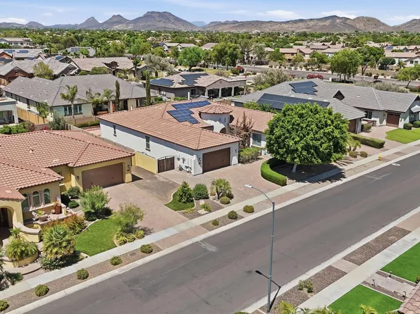 7556 W CRYSTAL Road, Glendale, AZ 85308