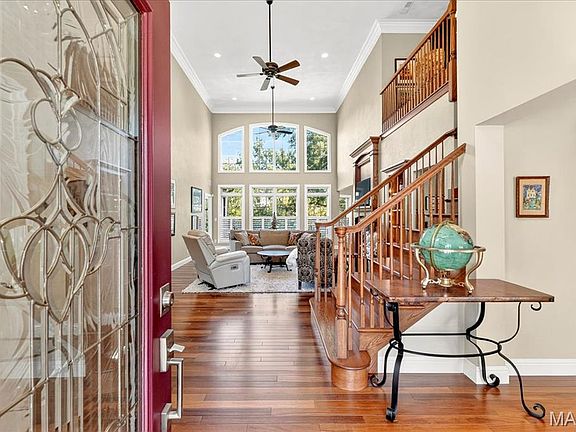 2nd image of 13641 Bavarian Way