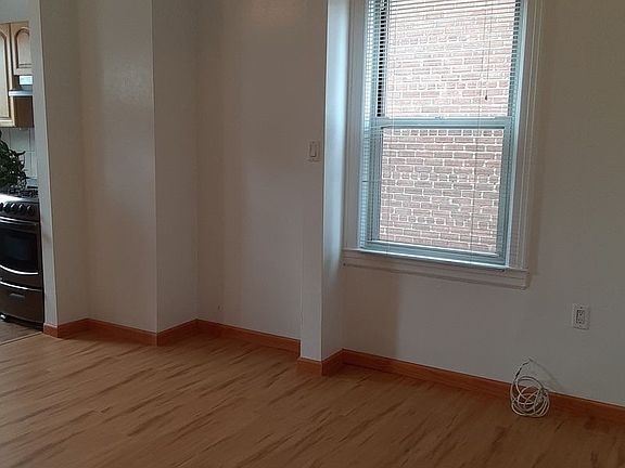 4th image of 45-10 Broadway #2