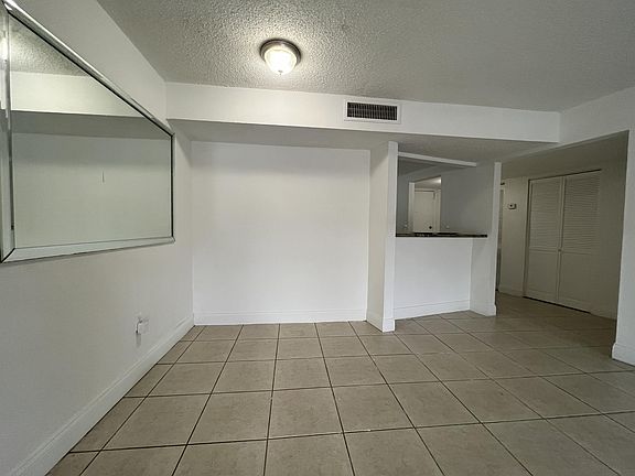5th image of 4205 N University Dr #112-1-566