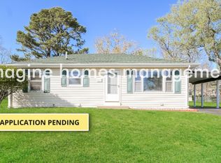 307 Essen Ln, Ballwin, MO 63021
