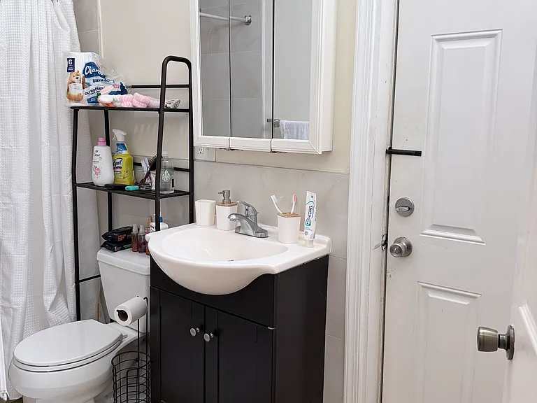 316 N 40th St #1F — Photo 11
