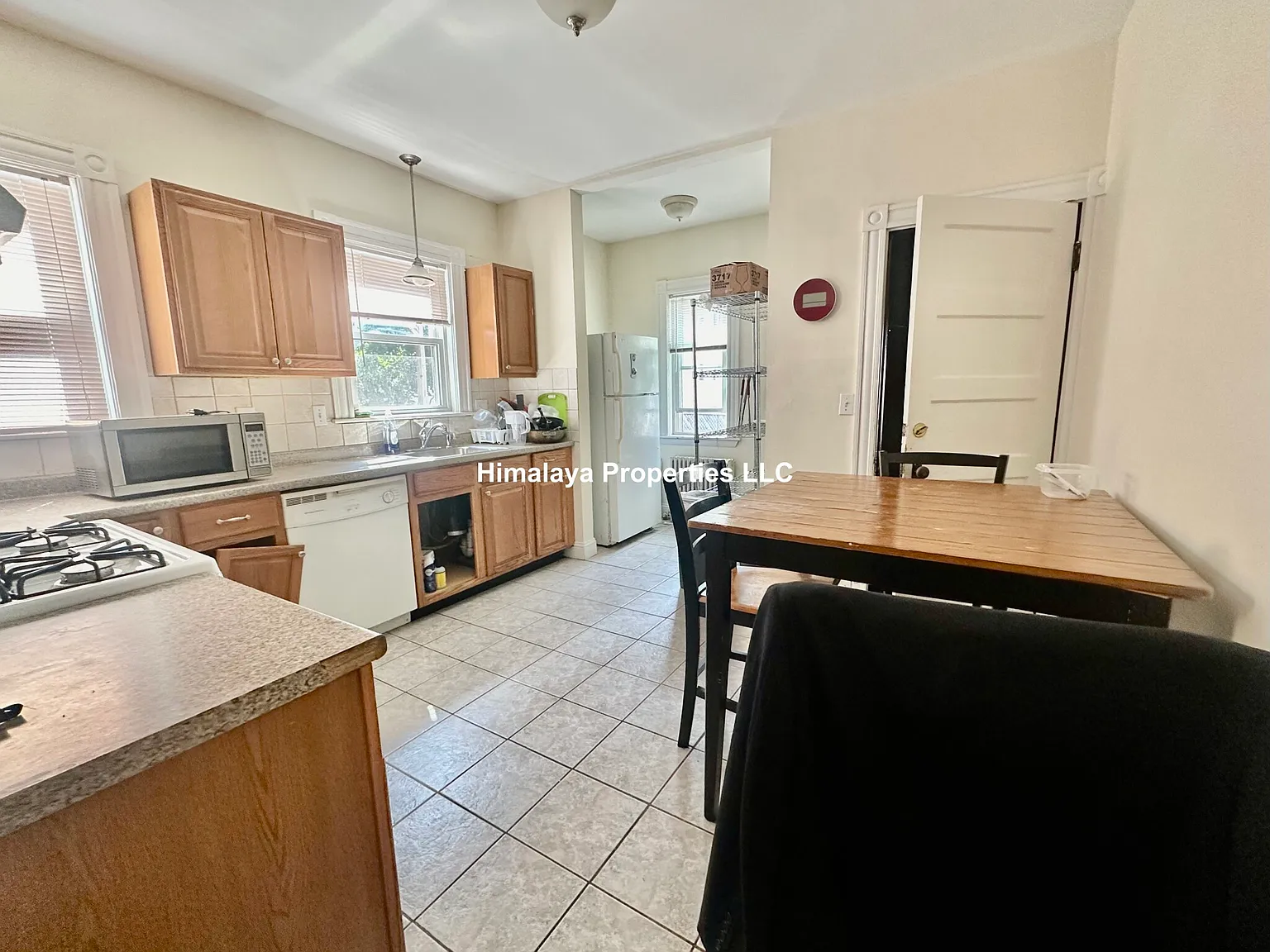 4 bed, $5,000 — Photo 2
