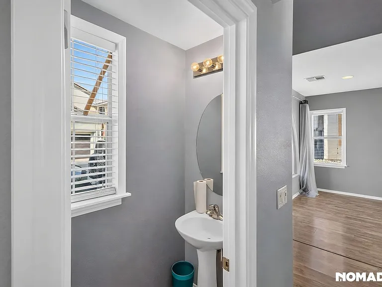 8528 Myrsine Ct — Photo 14