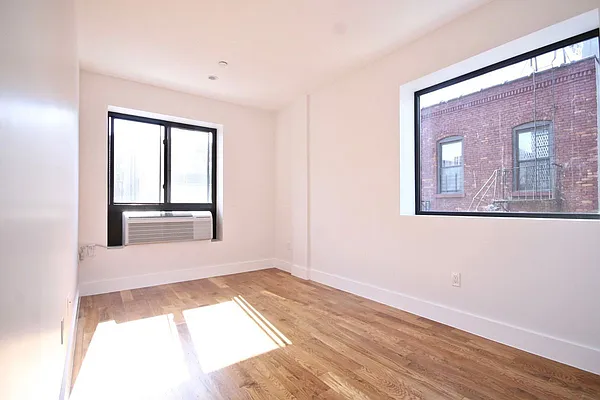 Rented by Makover Group Inc | media 49