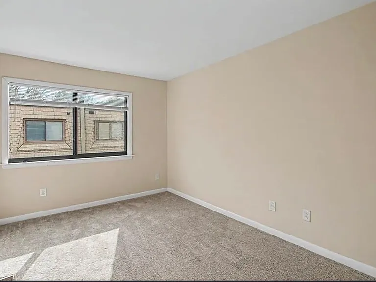 1511 Monterry Pl — Photo 17