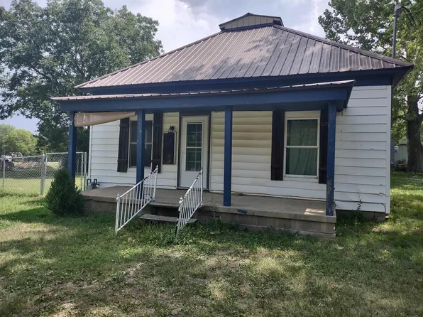 711 Merchants Ave, Fall River, KS 67047