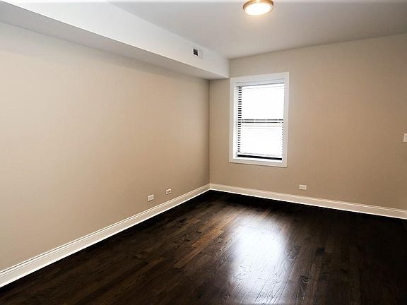 5th image of 2228 N Sawyer Ave #211