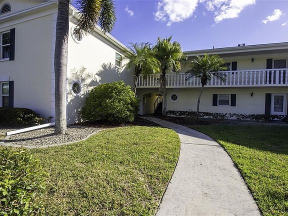 4th image of 13561 Stratford Place Cir APT 201