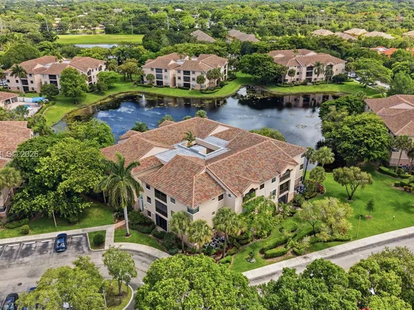 4111 Coral Tree Cir APT 327, Coconut Creek, FL 33073