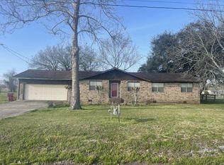481 1st St, Van Vleck, TX 77482