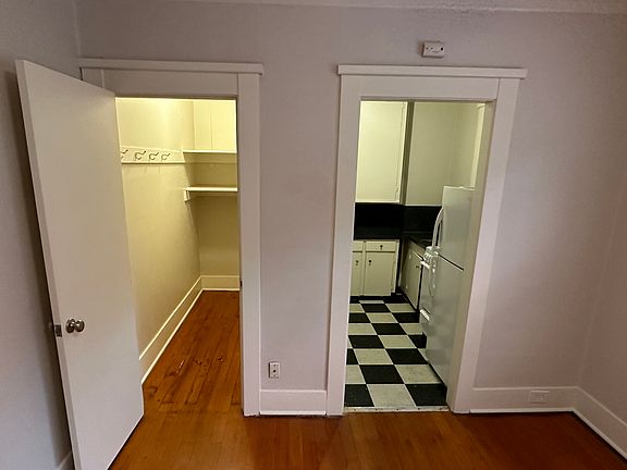 3rd image of 829 SE 15th Ave #0B-1Ba-352Sqft