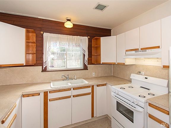 4th image of 302 S Wright Ave