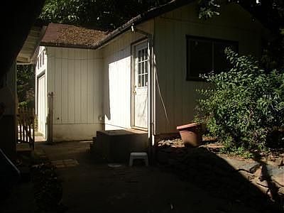 2nd image of 134 Pine St
