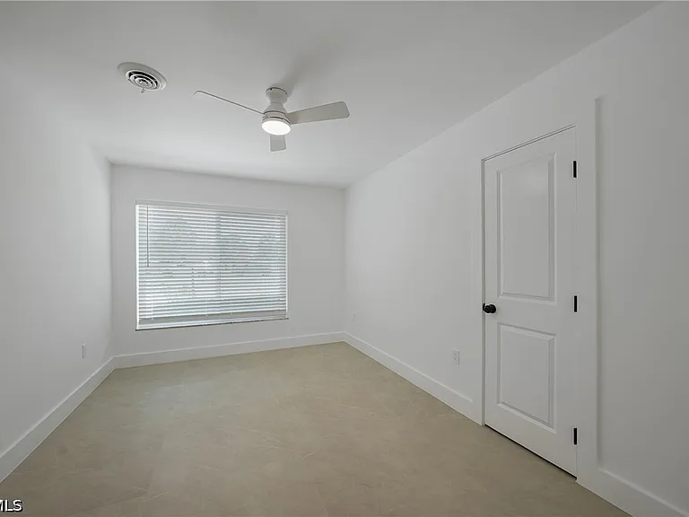 27381 Voyageur Dr — Photo 29