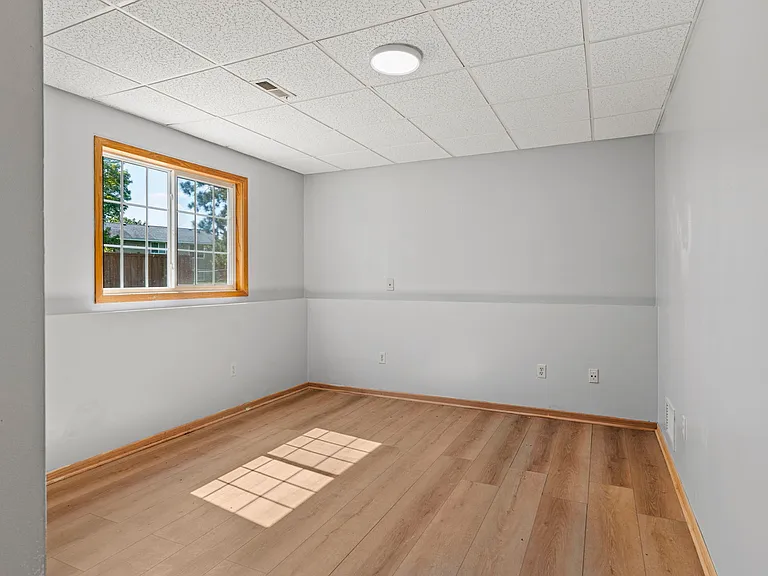11874 Jonquil St NW — Photo 27