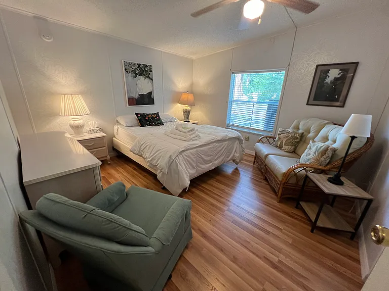 33 Pelican Dr E — Photo 6