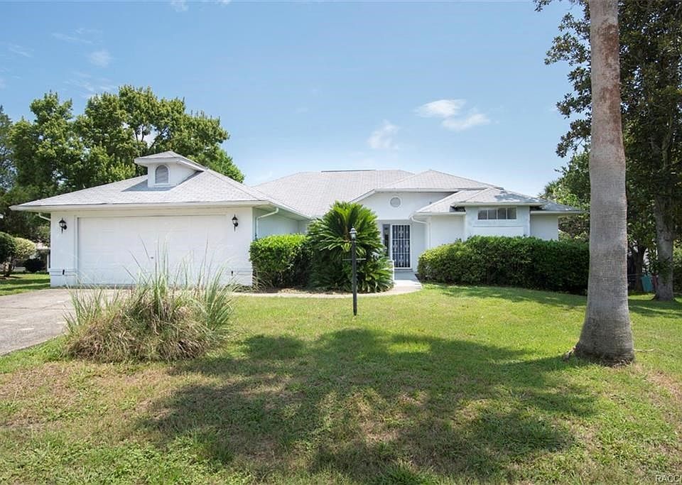 Beautiful Home in Great Neighborhood of Oakwood Village