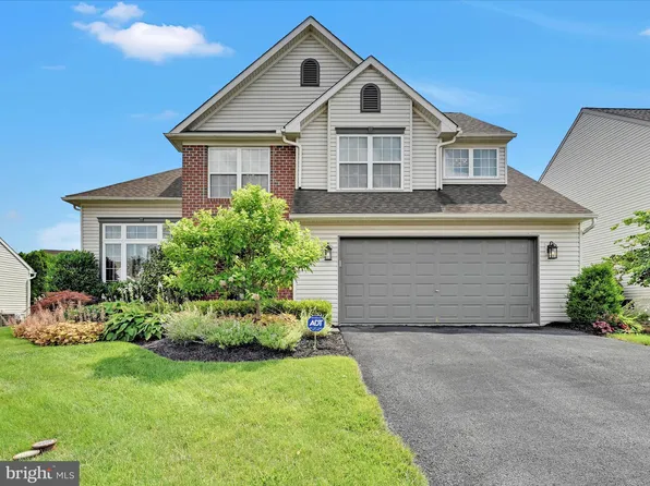 2518 Jacob Dr, Sinking Spring, PA 19608