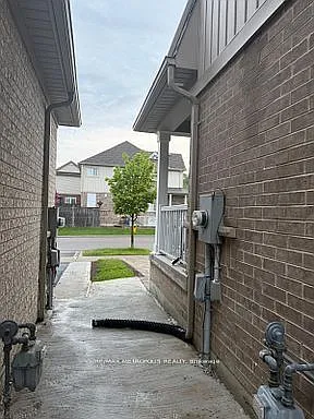 1335 Aldsworth Cres #BASEMENT — Photo 7