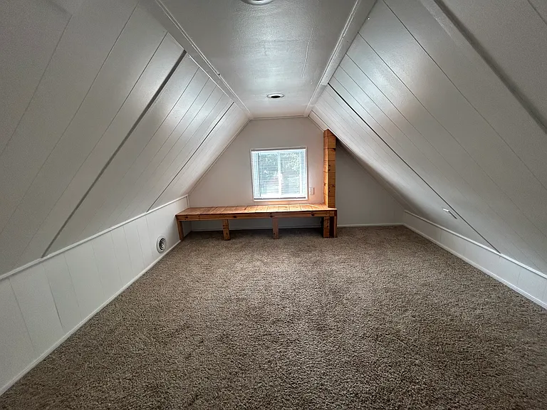 718 Butterworth St SW #2 — Photo 9