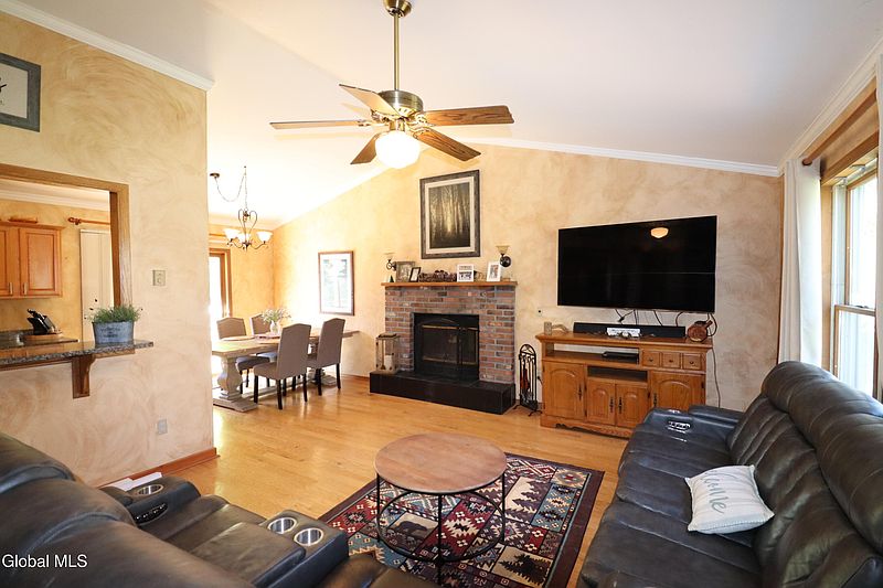 4th image of 13 Arlington Street