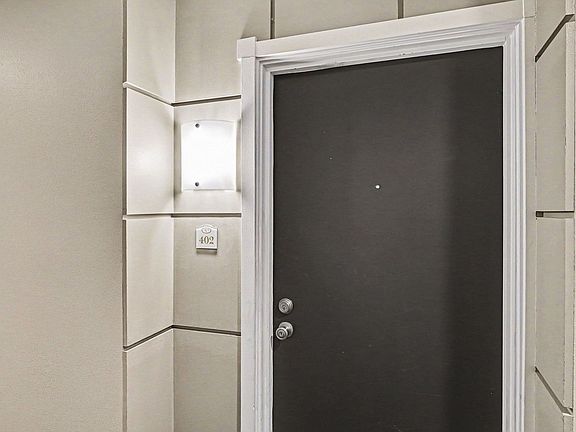 5th image of 220 1st St APT 402