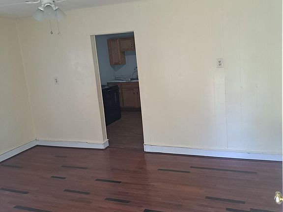 2nd image of 119 Liberty Ave