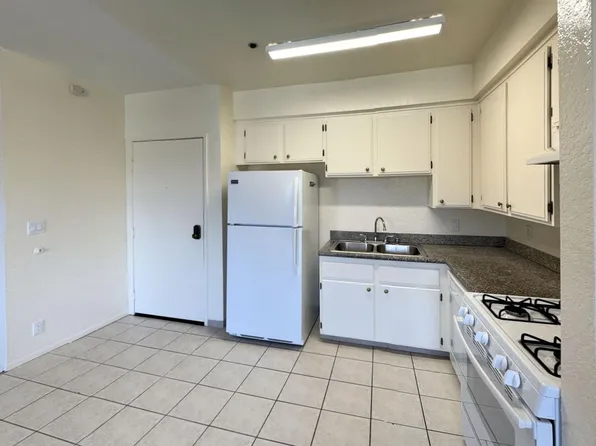 Overland, 3848 Overland Ave APT 321, Culver City, CA 90232
