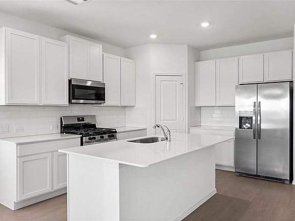 5th image of 114 Miglia St