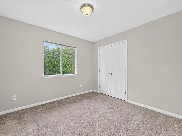 3219 Watercliff Ct — Photo 27