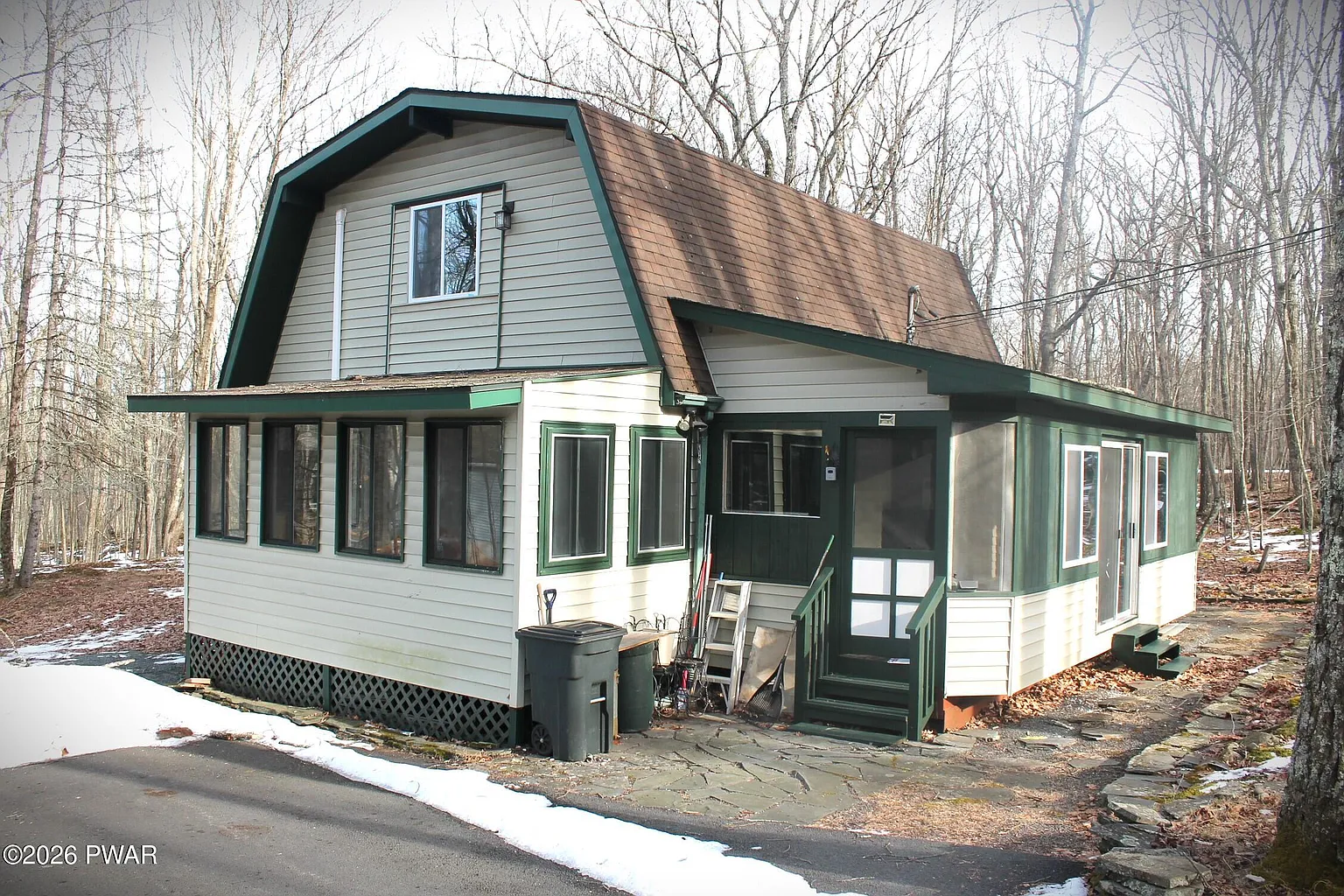121 Ledgeview Dr photo 1